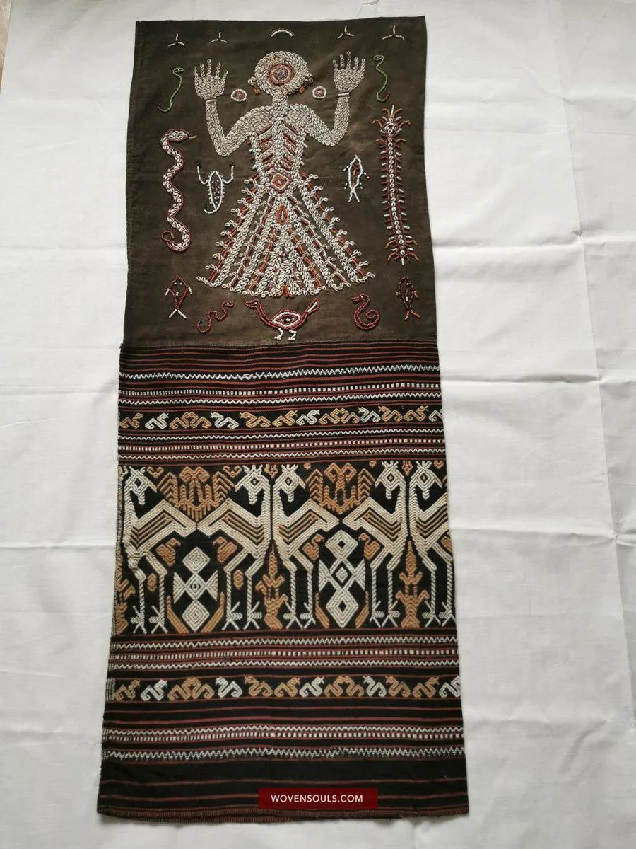 1144  Old Sumba Textile Lau Wuti Kau