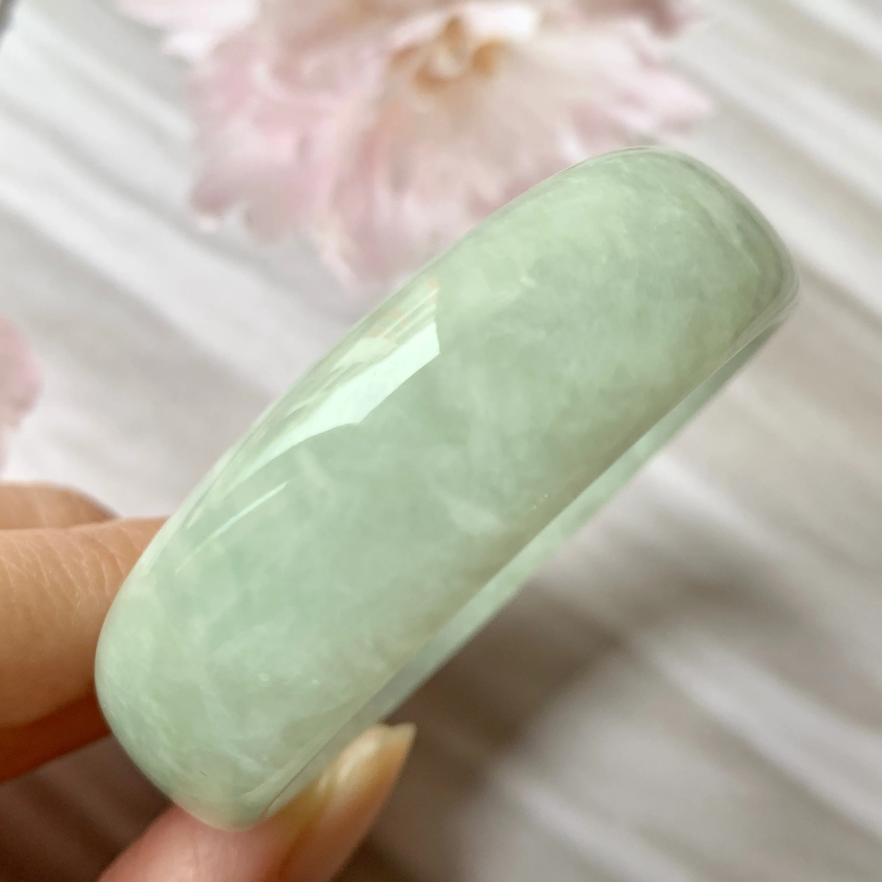 49.3mm A-Grade Natural Light Green Jadeite Modern Round Bangle No.151330