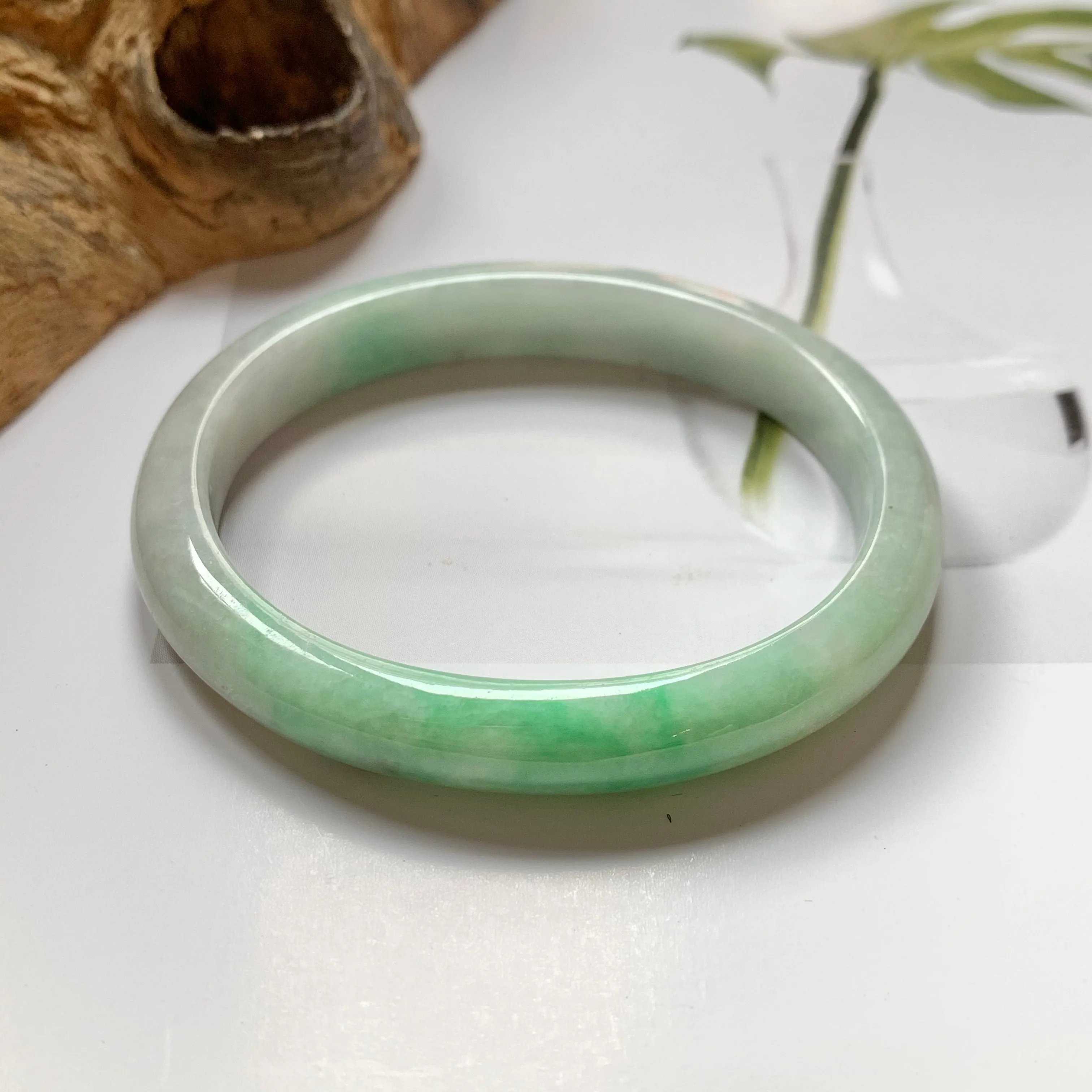 52.6mm A-Grade Natural Moss On Snow Jadeite Modern Oval Bangle No.151721