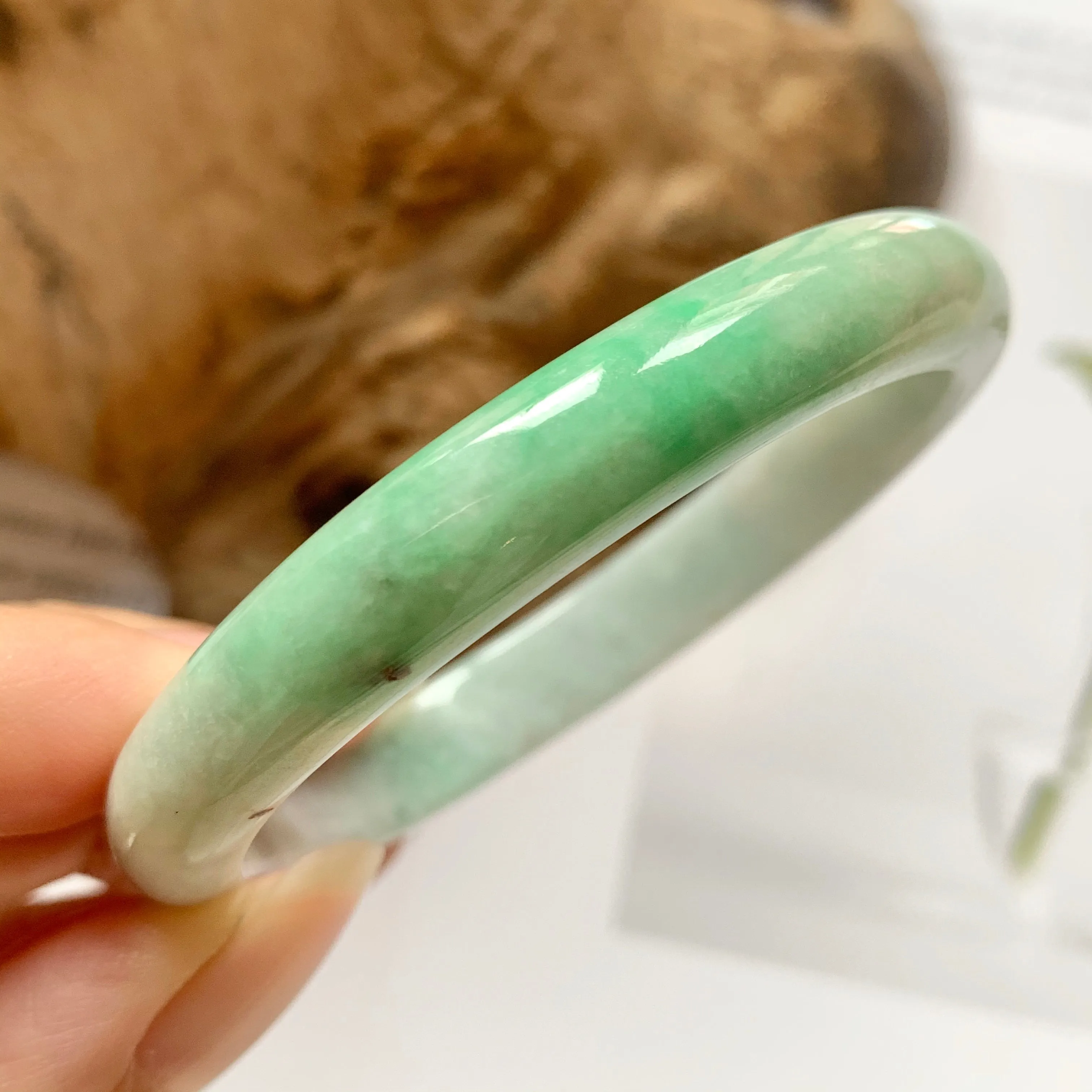 52.6mm A-Grade Natural Moss On Snow Jadeite Modern Oval Bangle No.151721