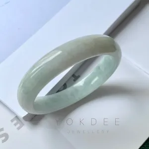 52.9mm A-Grade Natural Light Green Jadeite Modern Round Bangle No.330075