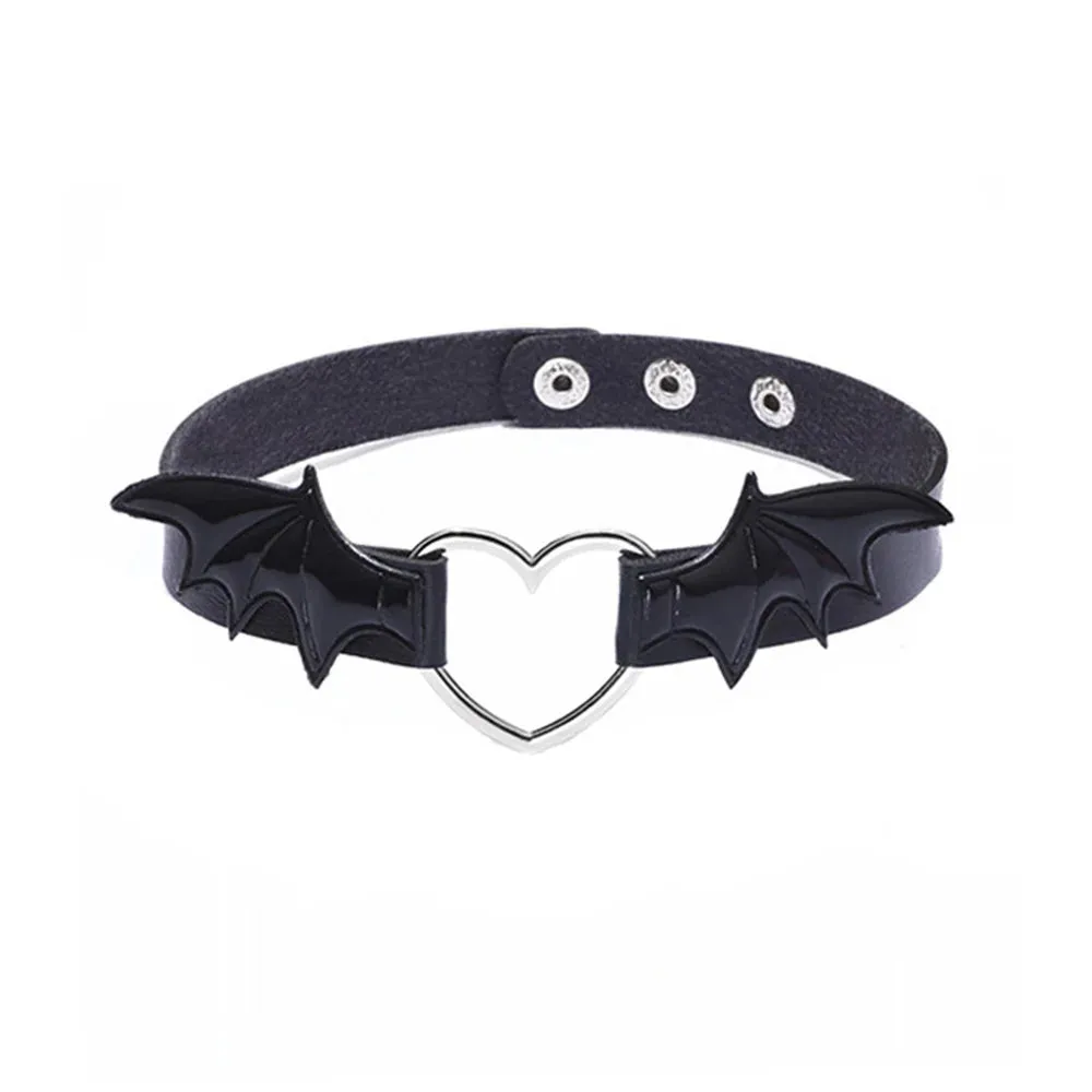 Bat Winged Collar