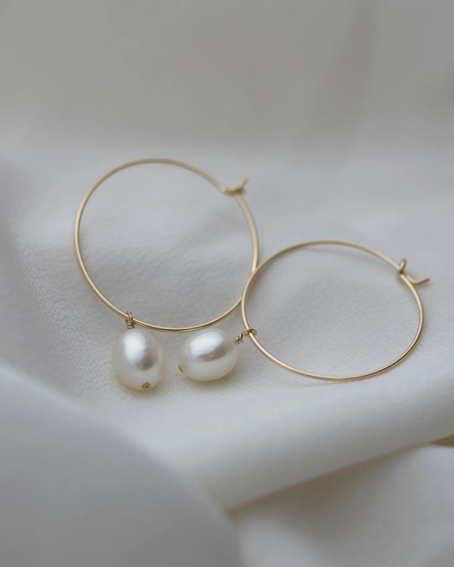 Freshwater Pearl Wire Hoop Earrings