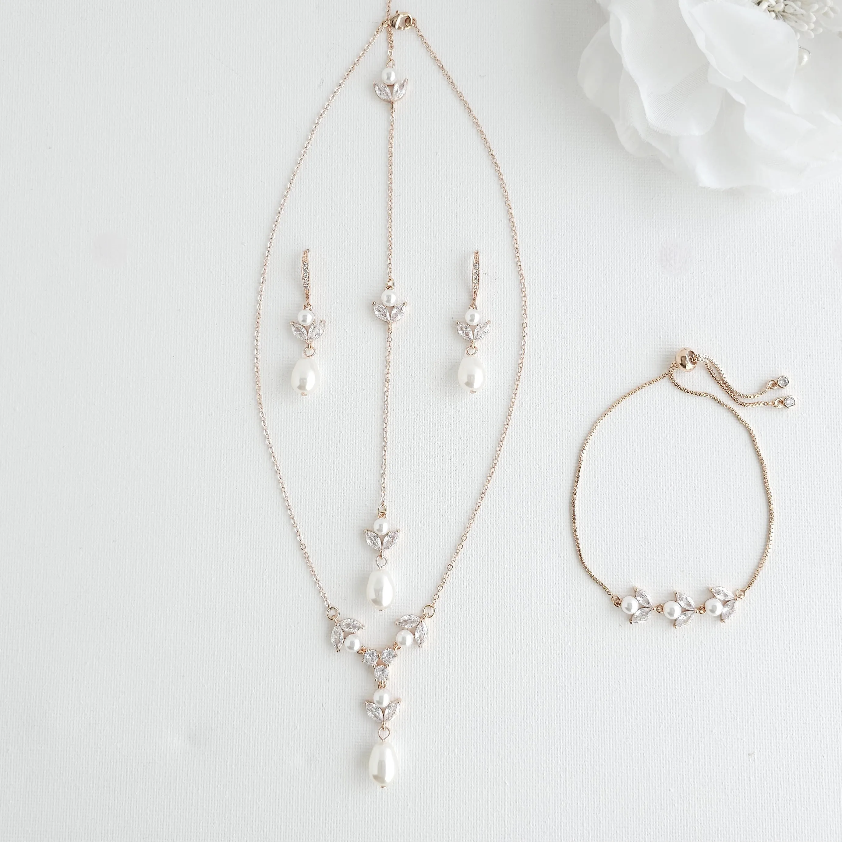 Jewelry Set for brides in Simple Design- Rose Gold- Leila