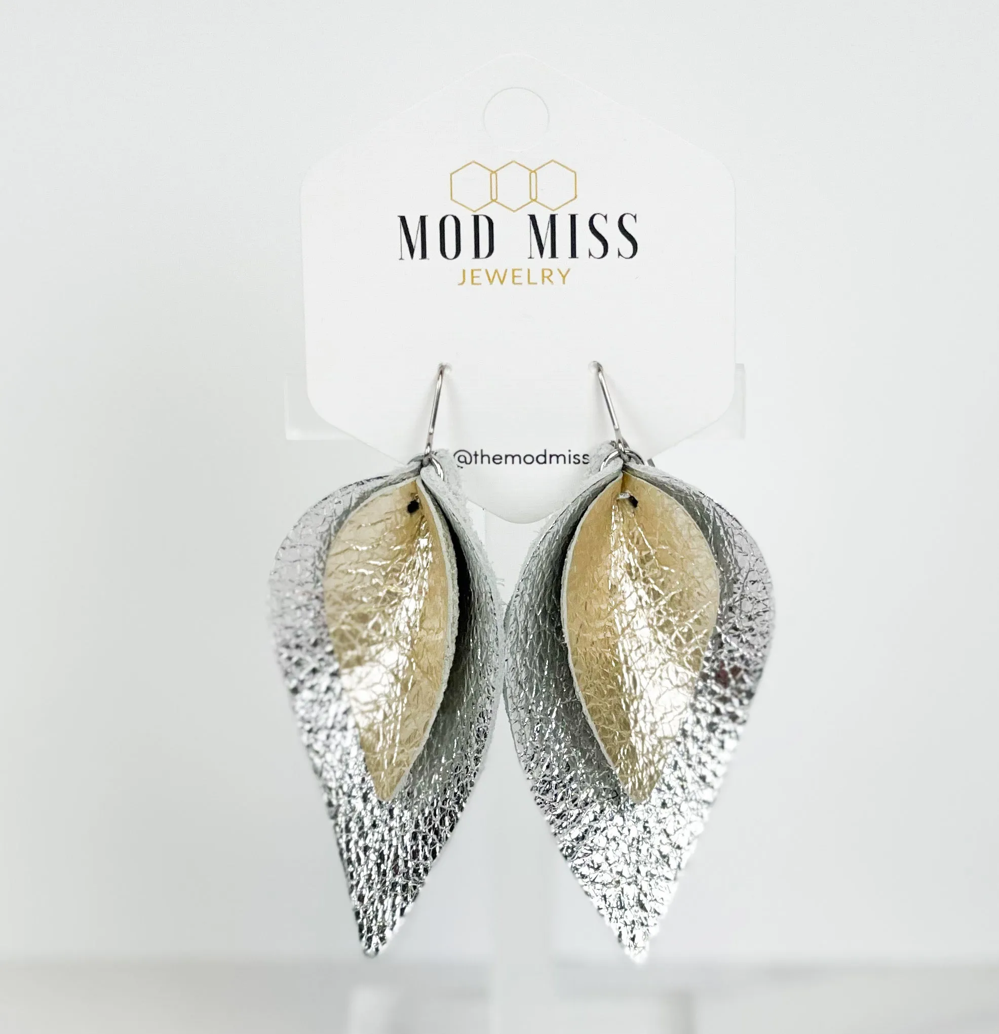 Leather Stacked Petal Earring "Metallic Silver   Metallic Pearl"