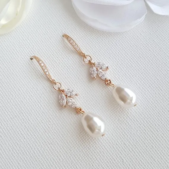 Pearl Dangle Earrings Gold-Leila