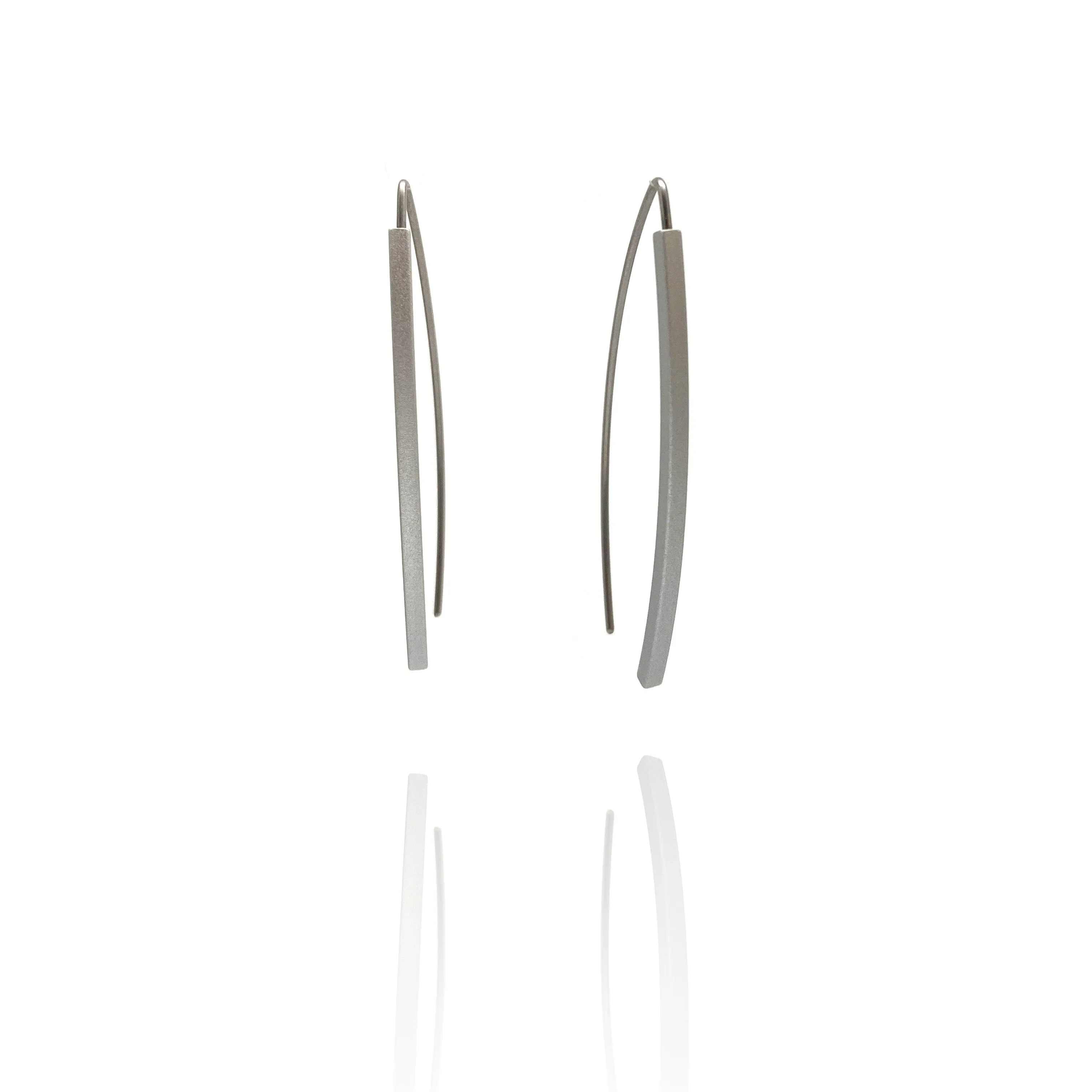 Silver Short Bow Earrings