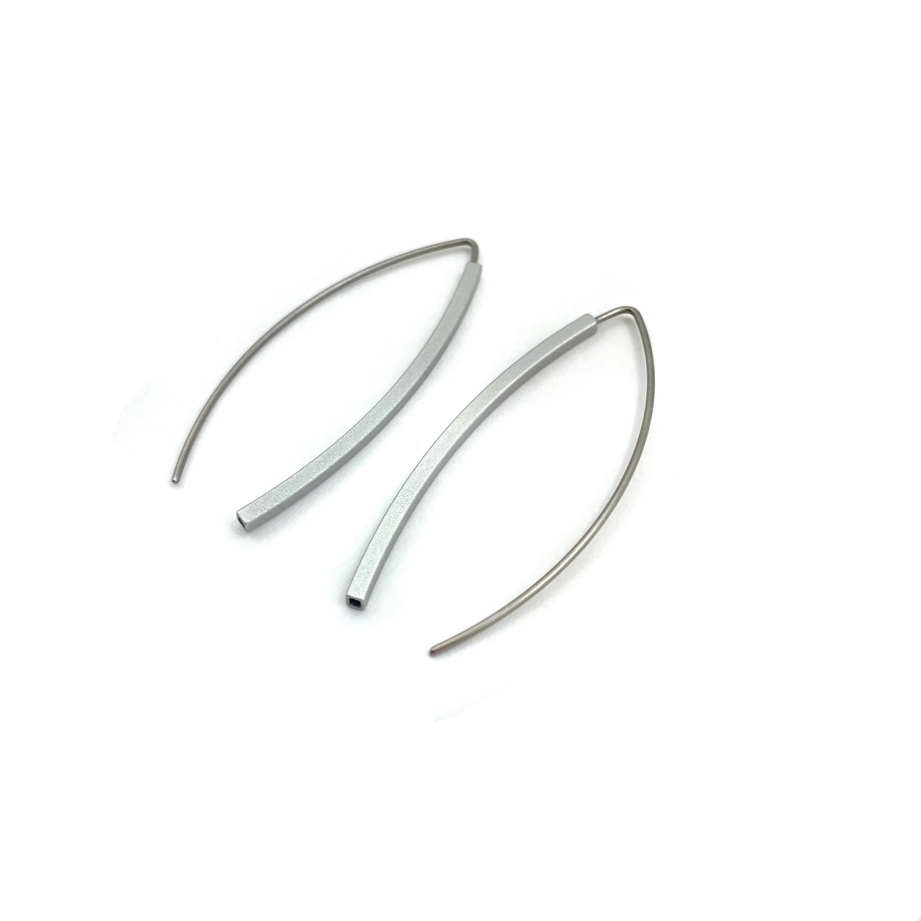 Silver Short Bow Earrings