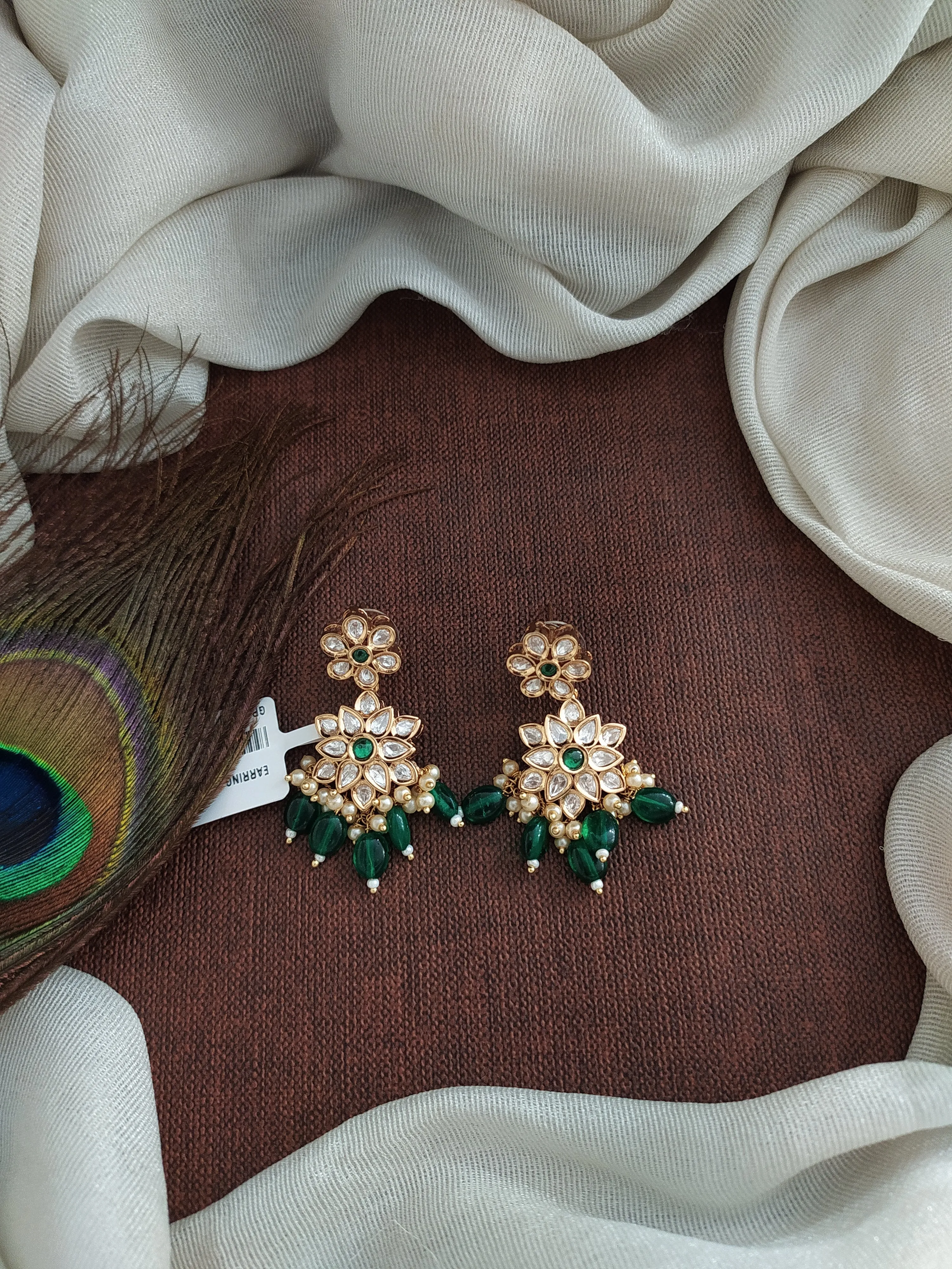 Simple and Elegant Kundan Earrings