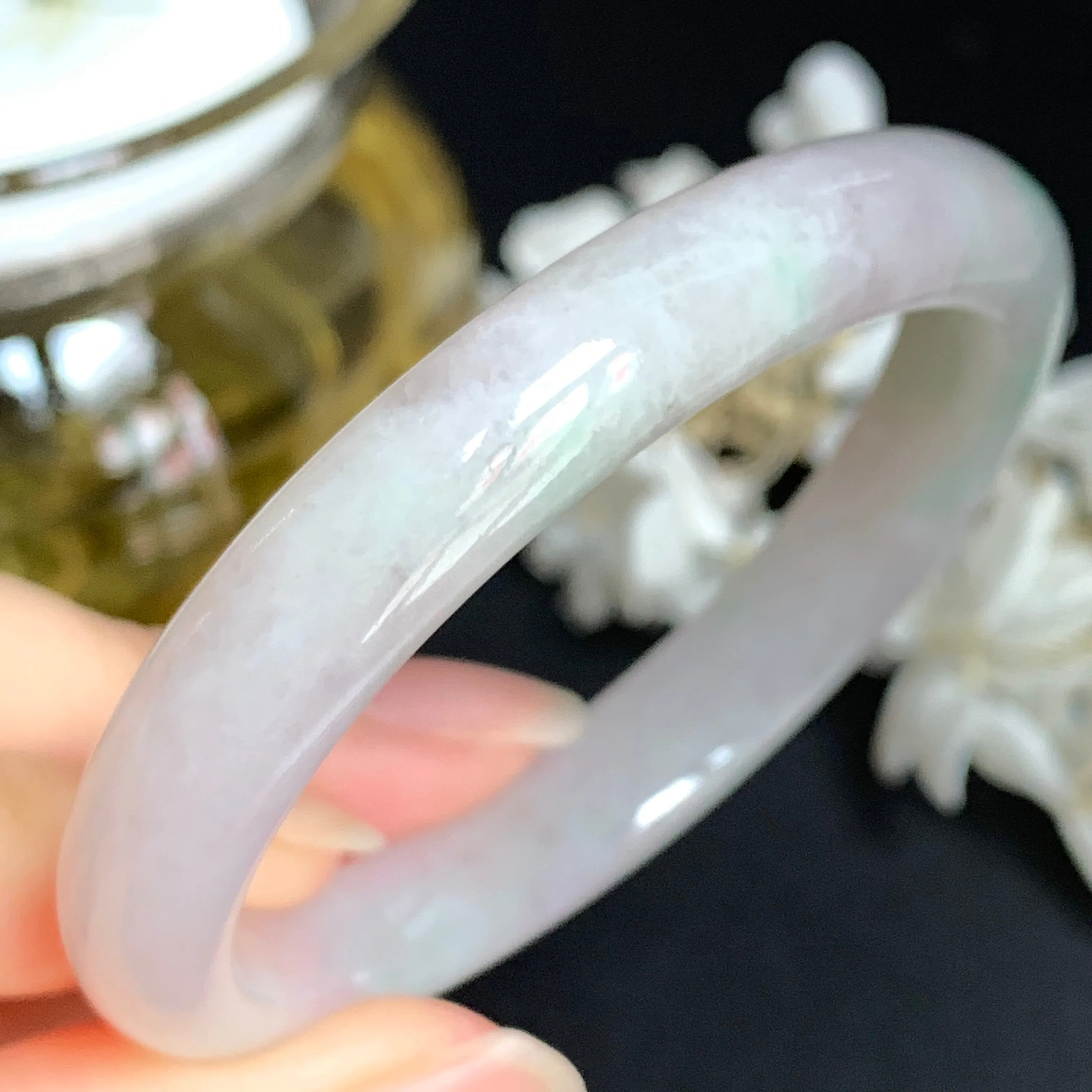 SOLD OUT: 51.5mm A-Grade Jadeite Modern Oval Bangle No.151706