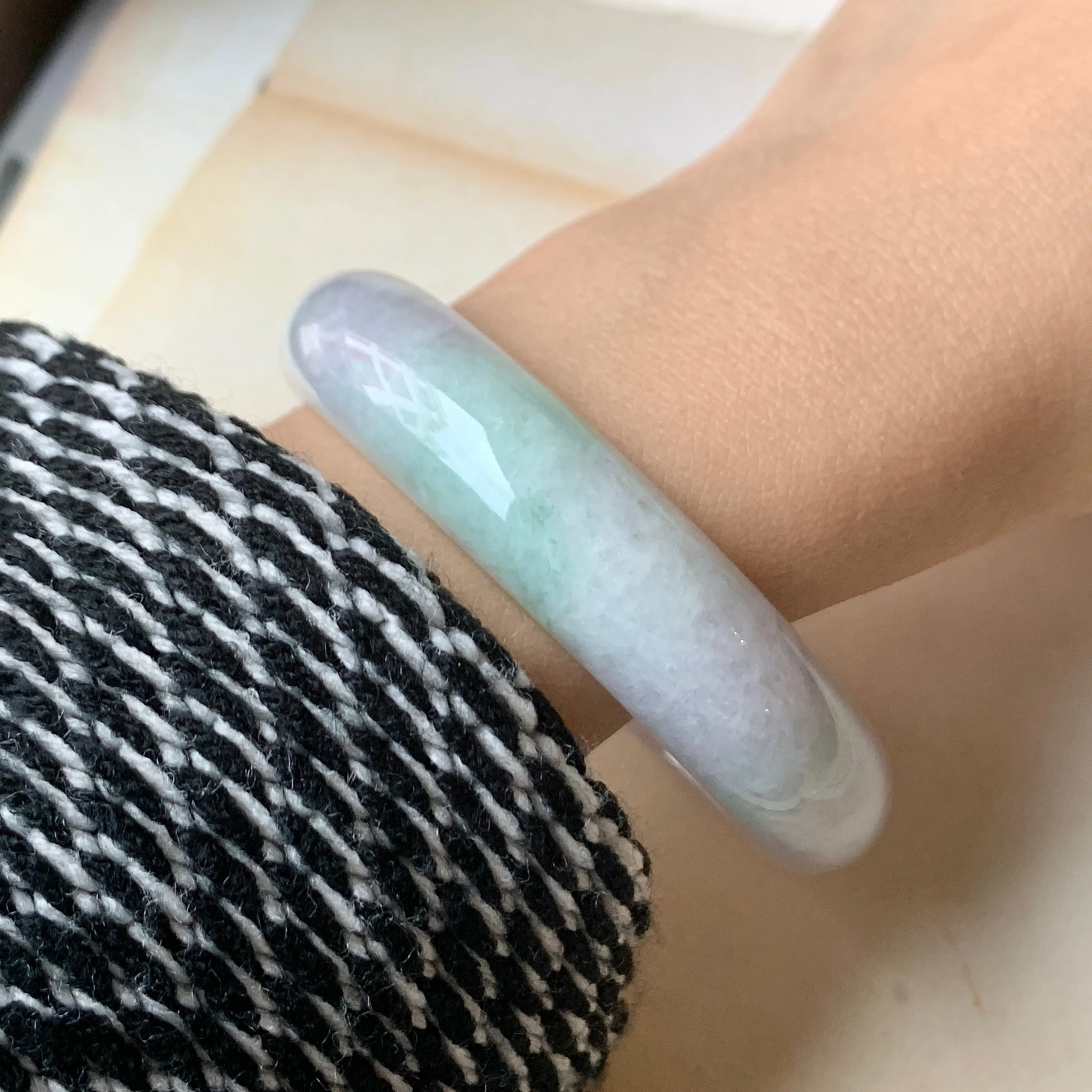 SOLD OUT: 57.6mm A-Grade Natural Lavender & Green Jadeite Modern Round Bangle No.151915