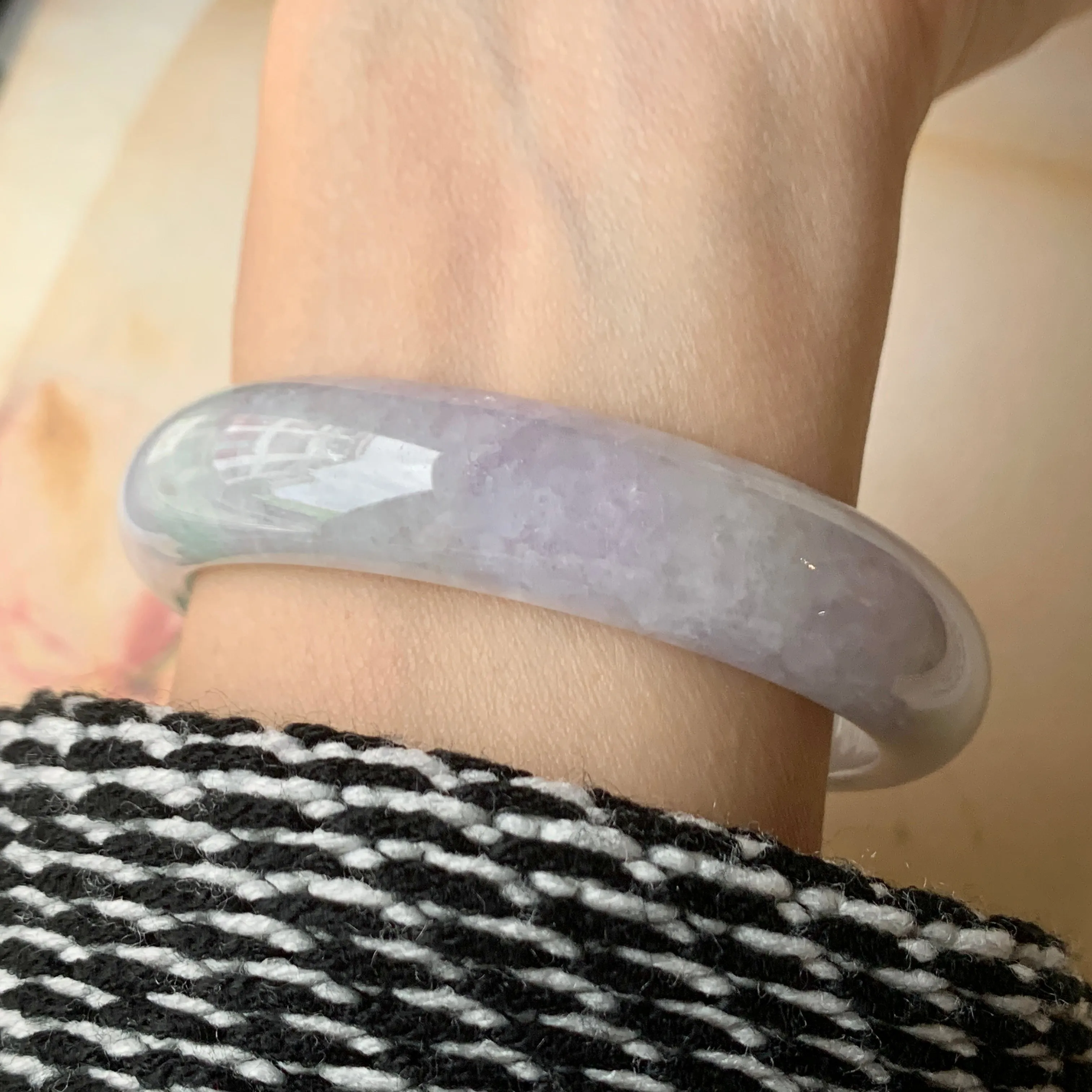 SOLD OUT: 57.6mm A-Grade Natural Lavender & Green Jadeite Modern Round Bangle No.151915