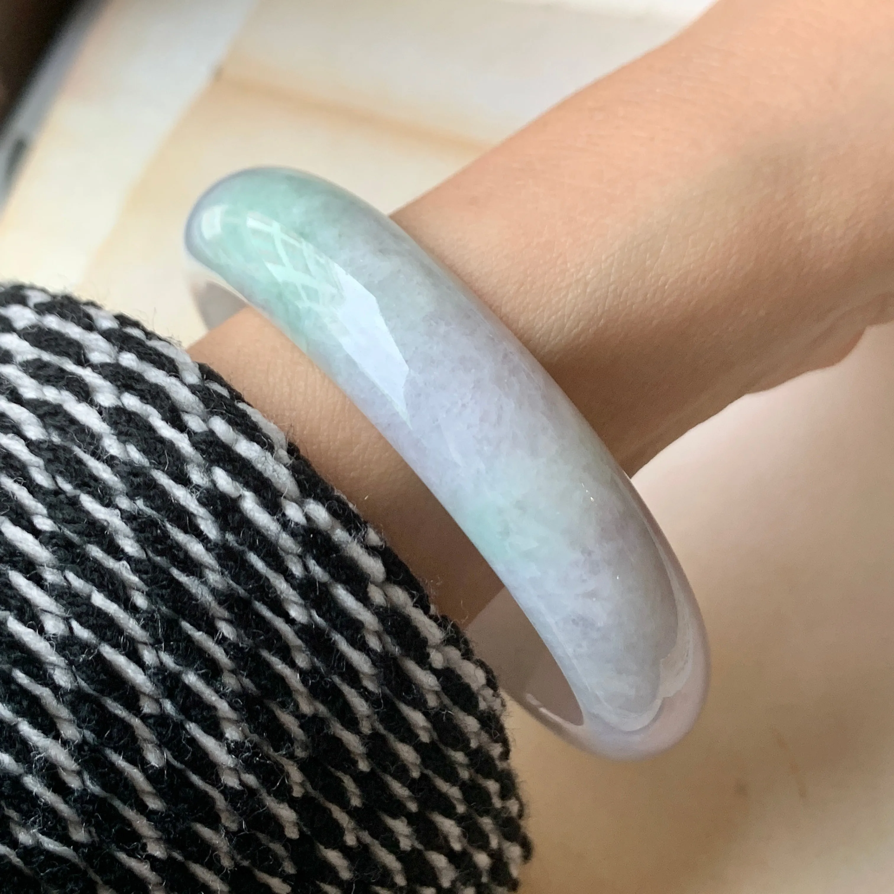 SOLD OUT: 57.6mm A-Grade Natural Lavender & Green Jadeite Modern Round Bangle No.151915